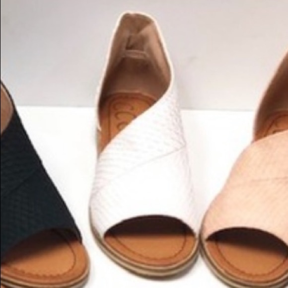 💫2XHP💫Snake texture side cut peep toe bootie - Picture 5 of 5